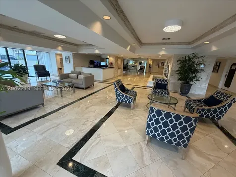 2625 Collins Avenue Miami Beach FL 33140