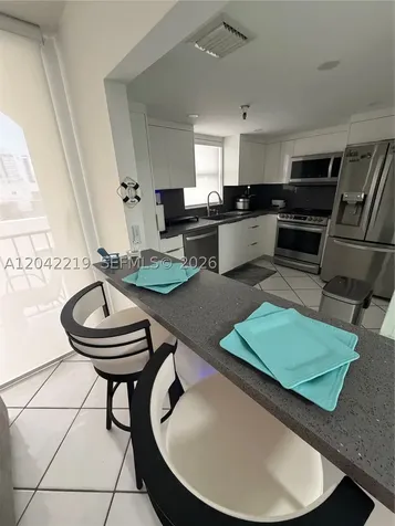 2625 Collins Avenue Miami Beach FL 33140