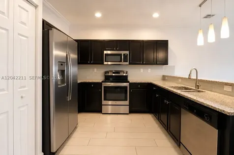 8954 W 35th Way Hialeah FL 33018