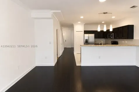8954 W 35th Way Hialeah FL 33018