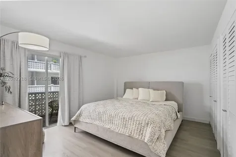 1614 West Avenue Miami Beach FL 33139