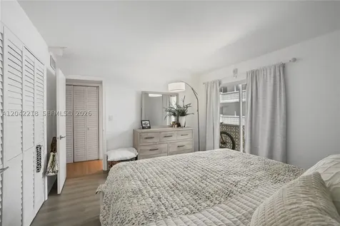 1614 West Avenue Miami Beach FL 33139