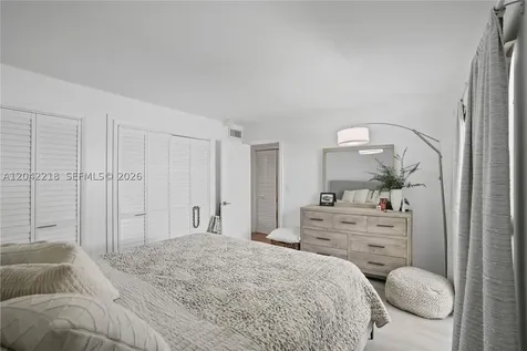 1614 West Avenue Miami Beach FL 33139