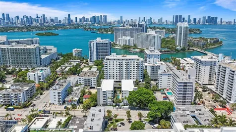 1614 West Avenue Miami Beach FL 33139