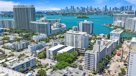 1614 West Avenue Miami Beach FL 33139