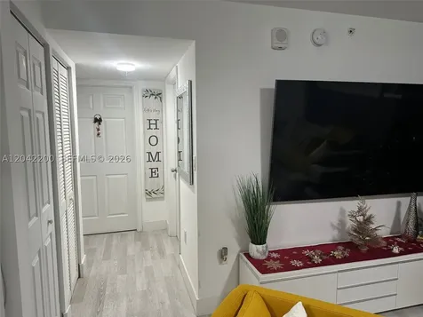 1029 NW 3rd Street Miami FL 33128