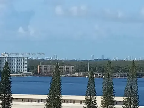 18021 Biscayne Boulevard Aventura FL 33160