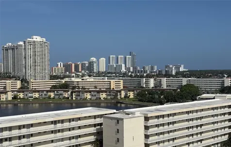 18021 Biscayne Boulevard Aventura FL 33160