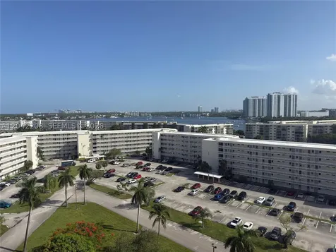 18021 Biscayne Boulevard Aventura FL 33160
