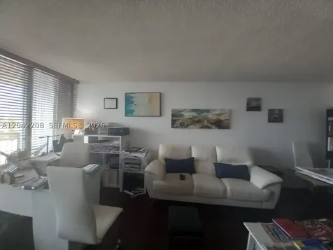 18021 Biscayne Boulevard Aventura FL 33160