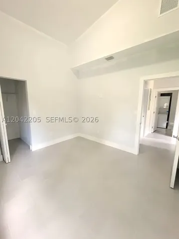 313 NE 169th Street North Miami Beach FL 33162