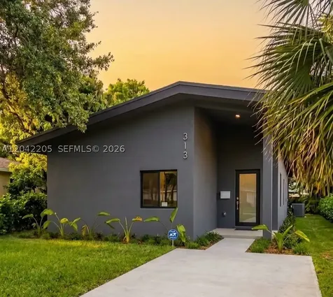 313 NE 169th Street North Miami Beach FL 33162