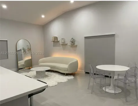 313 NE 169th Street North Miami Beach FL 33162