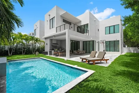 6814 NW 104th Court Doral FL 33178