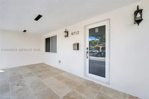 4712 SW 2nd Terrace Miami FL 33134