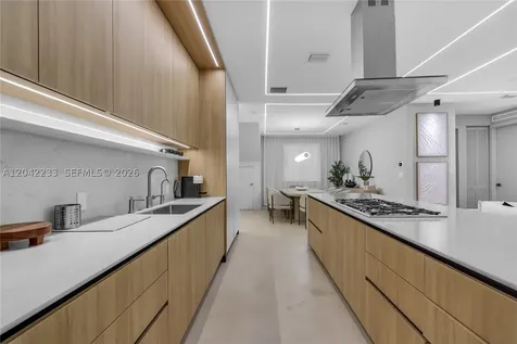 7533 NW 98th Court Doral FL 33178