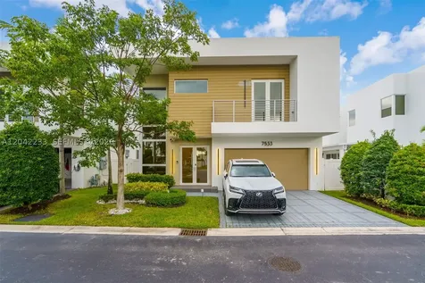 7533 NW 98th Court Doral FL 33178