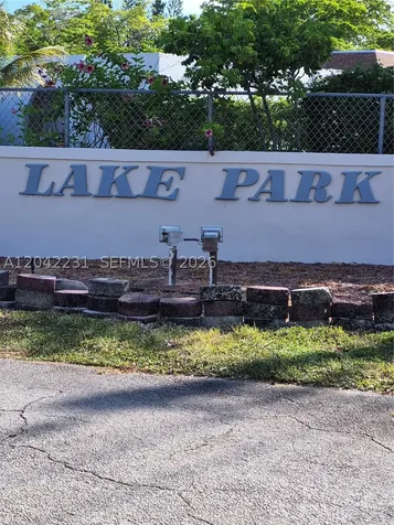 942 NE 199th Street Miami FL 33179