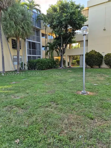 942 NE 199th Street Miami FL 33179
