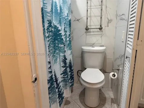 North Miami Beach FL 33160