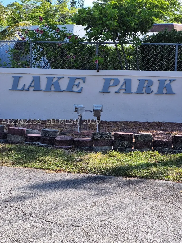 942 NE 199th Street Miami FL 33179