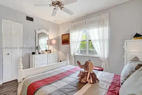 415 SE 11th Terrace Dania Beach FL 33004
