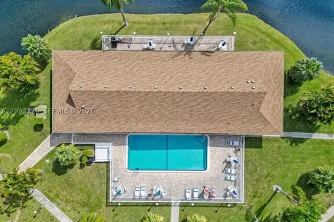 415 SE 11th Terrace Dania Beach FL 33004
