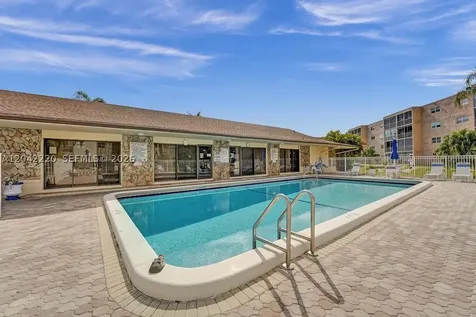 415 SE 11th Terrace Dania Beach FL 33004