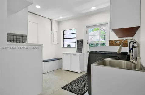 5801 SW 37th Terrace Dania Beach FL 33312