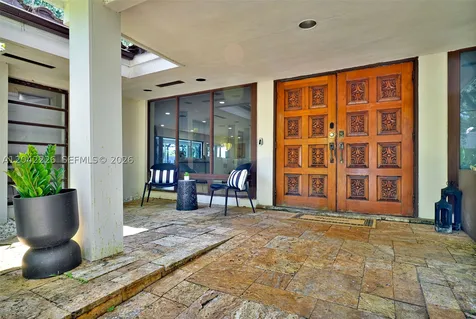 5801 SW 37th Terrace Dania Beach FL 33312