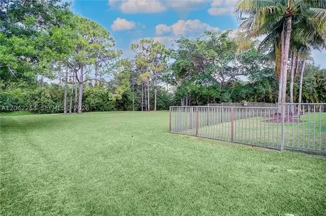 6807 NW 66th Way Parkland FL 33067