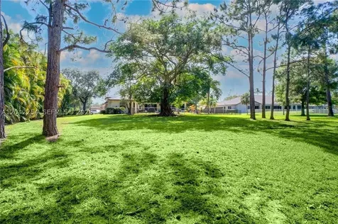 6807 NW 66th Way Parkland FL 33067