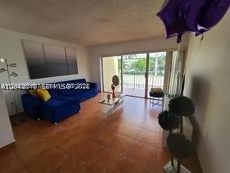 20 NW 87th Avenue Miami FL 33172