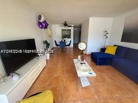 20 NW 87th Avenue Miami FL 33172