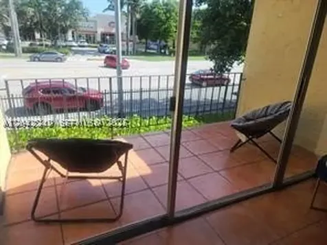 20 NW 87th Avenue Miami FL 33172