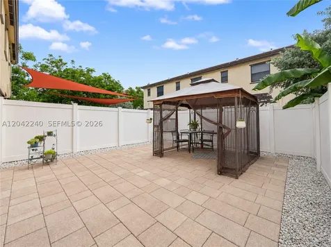 10604 W 33rd Lane Hialeah FL 33018