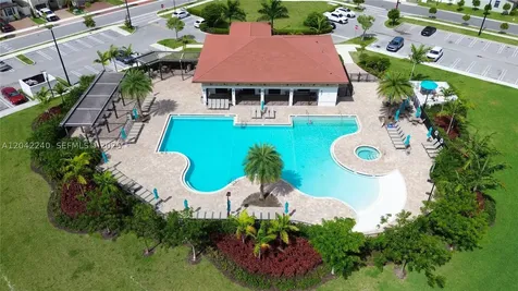 10604 W 33rd Lane Hialeah FL 33018