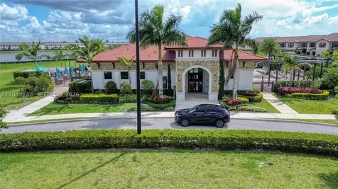 10604 W 33rd Lane Hialeah FL 33018