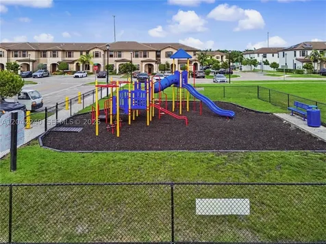 10604 W 33rd Lane Hialeah FL 33018