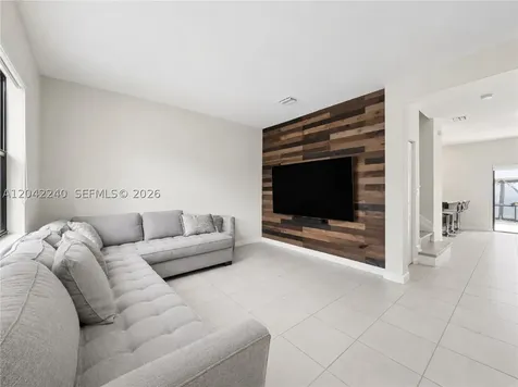 10604 W 33rd Lane Hialeah FL 33018