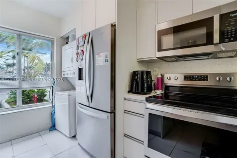 221 Riviera Circle Weston FL 33326