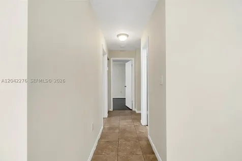 681 Thornridge Avenue Davie FL 33325