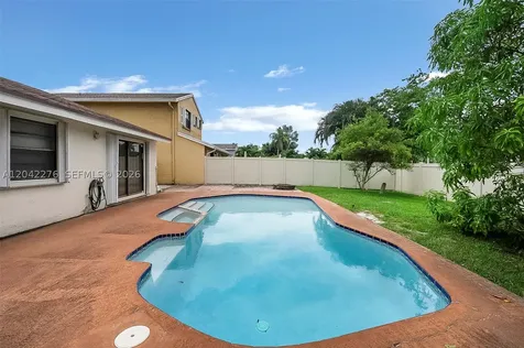 681 Thornridge Avenue Davie FL 33325