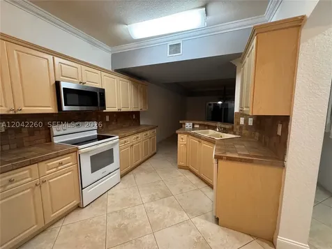 8810 W Flagler Street Miami FL 33174