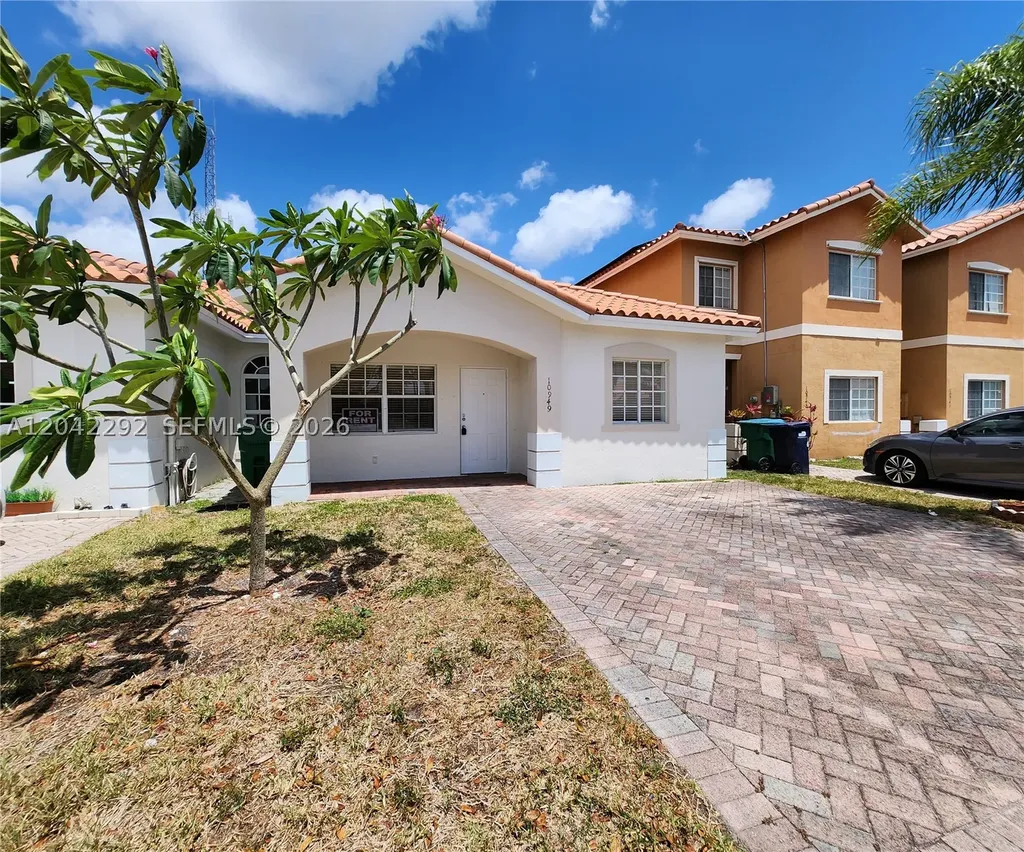 10949 SW 181 Te Miami FL 33157