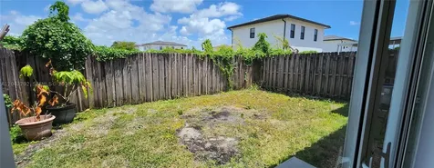 10949 SW 181 Te Miami FL 33157