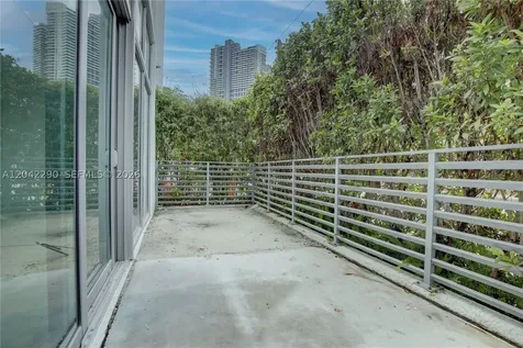 1600 SW 1st Avenue Miami FL 33129