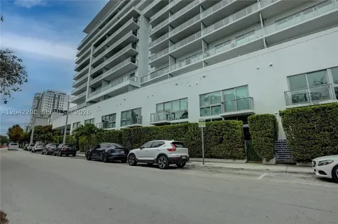 1600 SW 1st Avenue Miami FL 33129