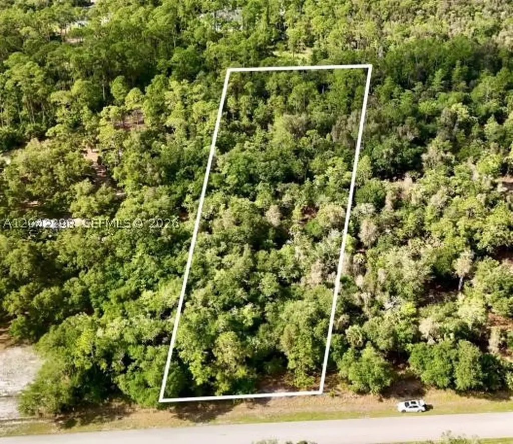 260 35th Avenue NW Naples FL 34120