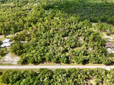 280 35th Avenue NW Naples FL 34120